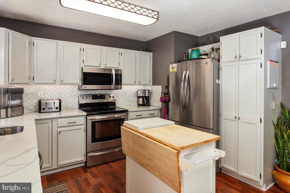 ROCK CREEK LANDING - Residential