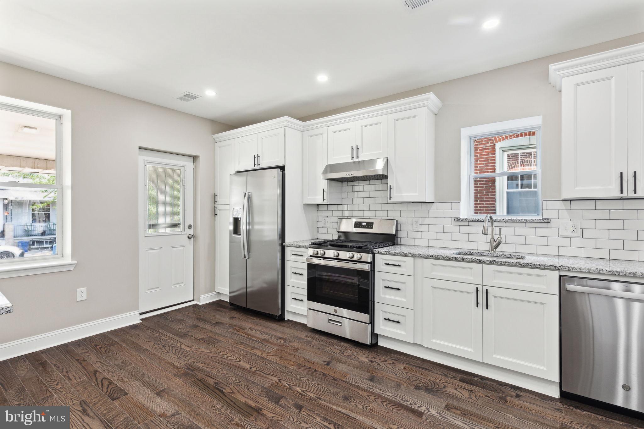 GIRARD ESTATES - Residential