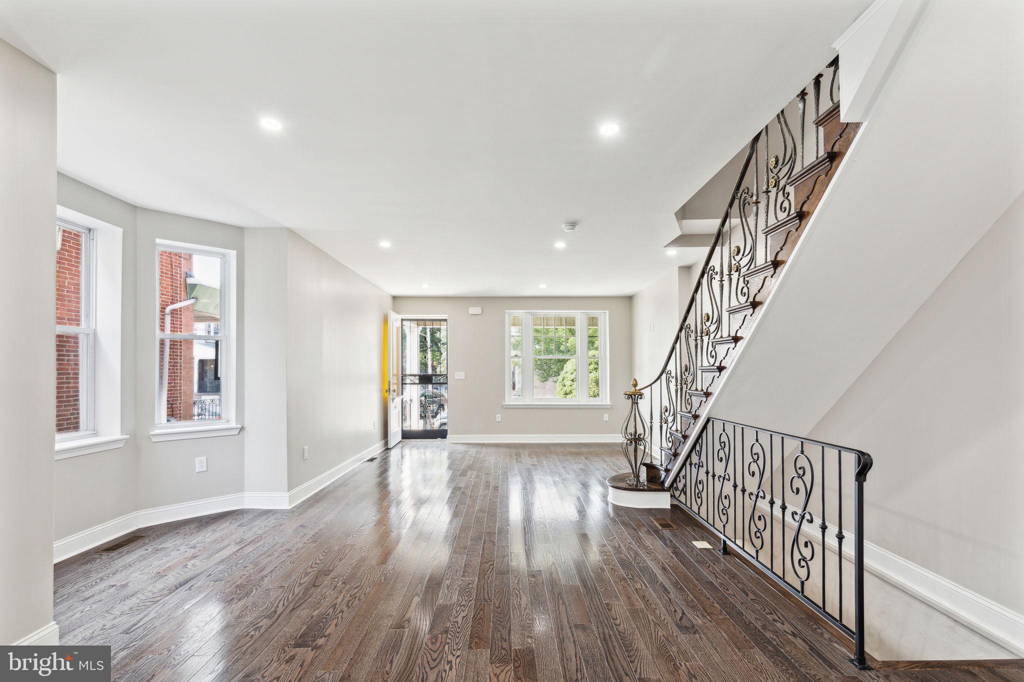 GIRARD ESTATES - Residential