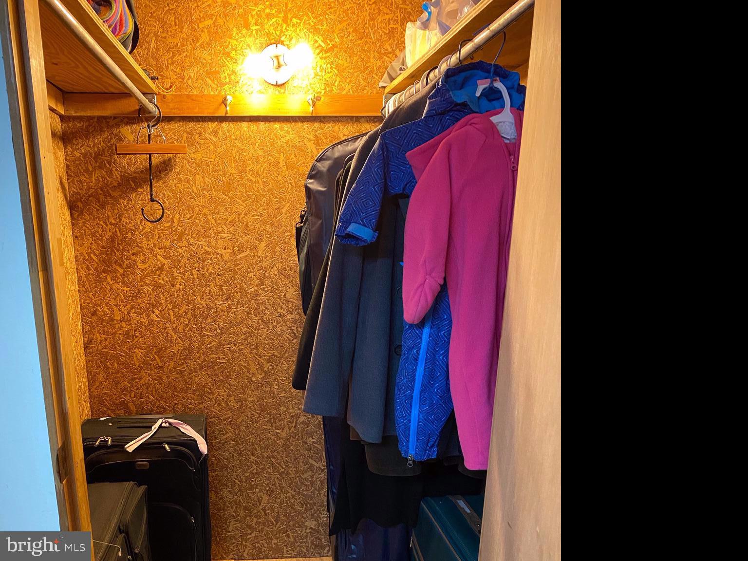 NORTHWOOD - Residential