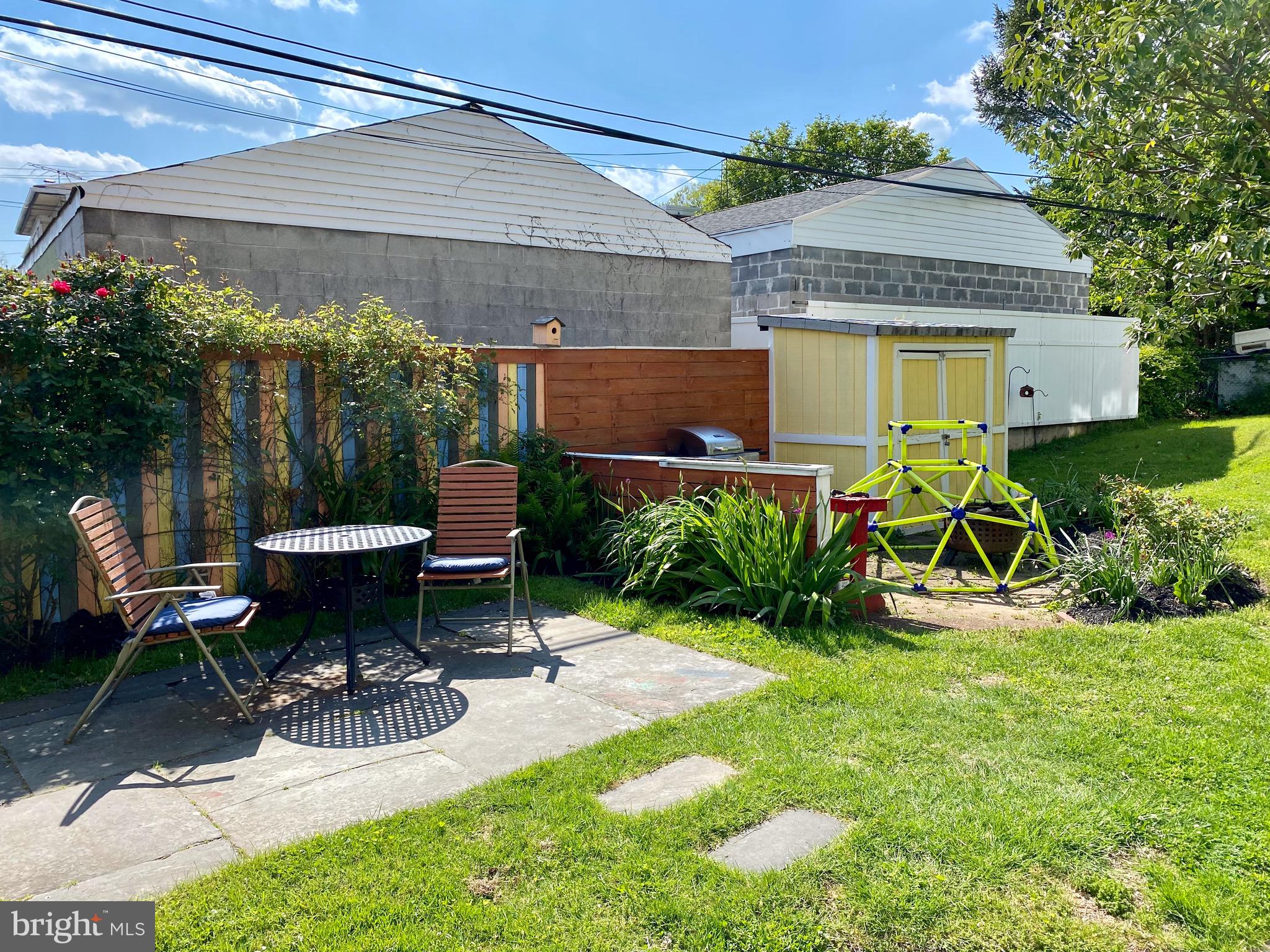 NORTHWOOD - Residential