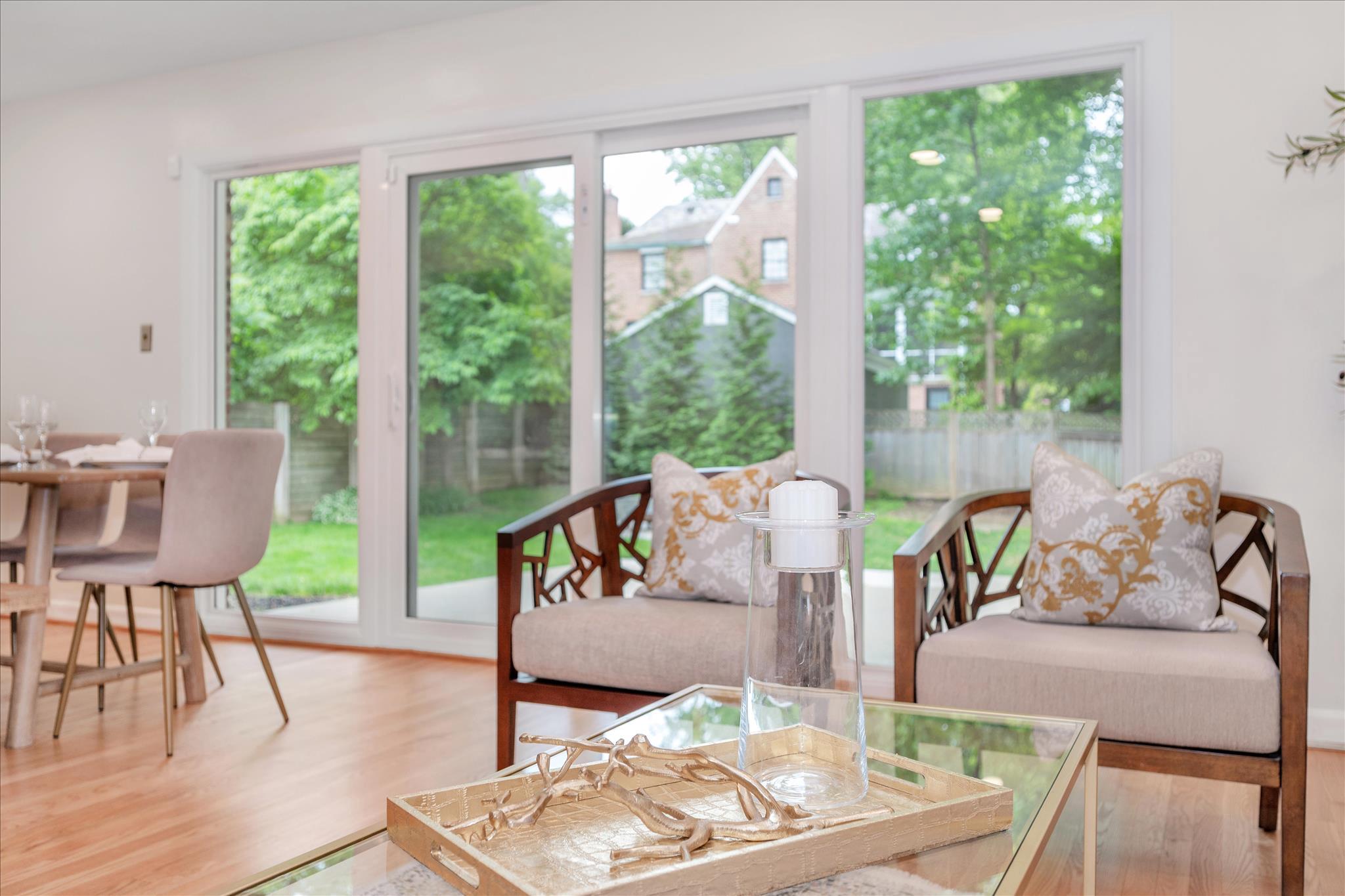 GREENWICH FOREST - Residential