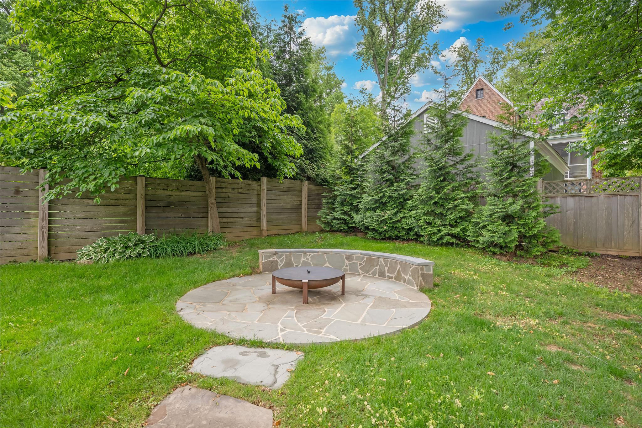 GREENWICH FOREST - Residential