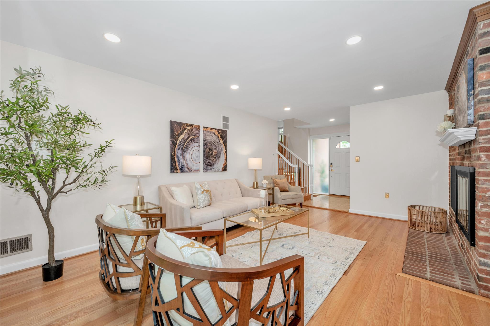 GREENWICH FOREST - Residential