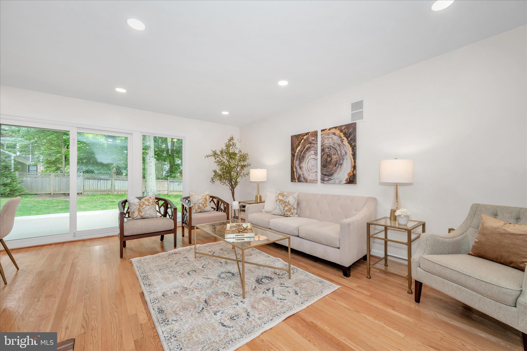 GREENWICH FOREST - Residential