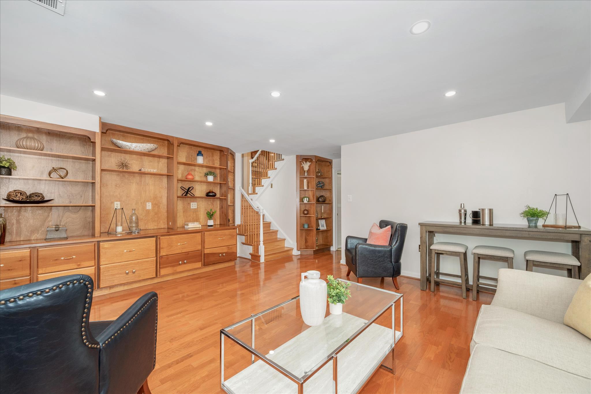 GREENWICH FOREST - Residential