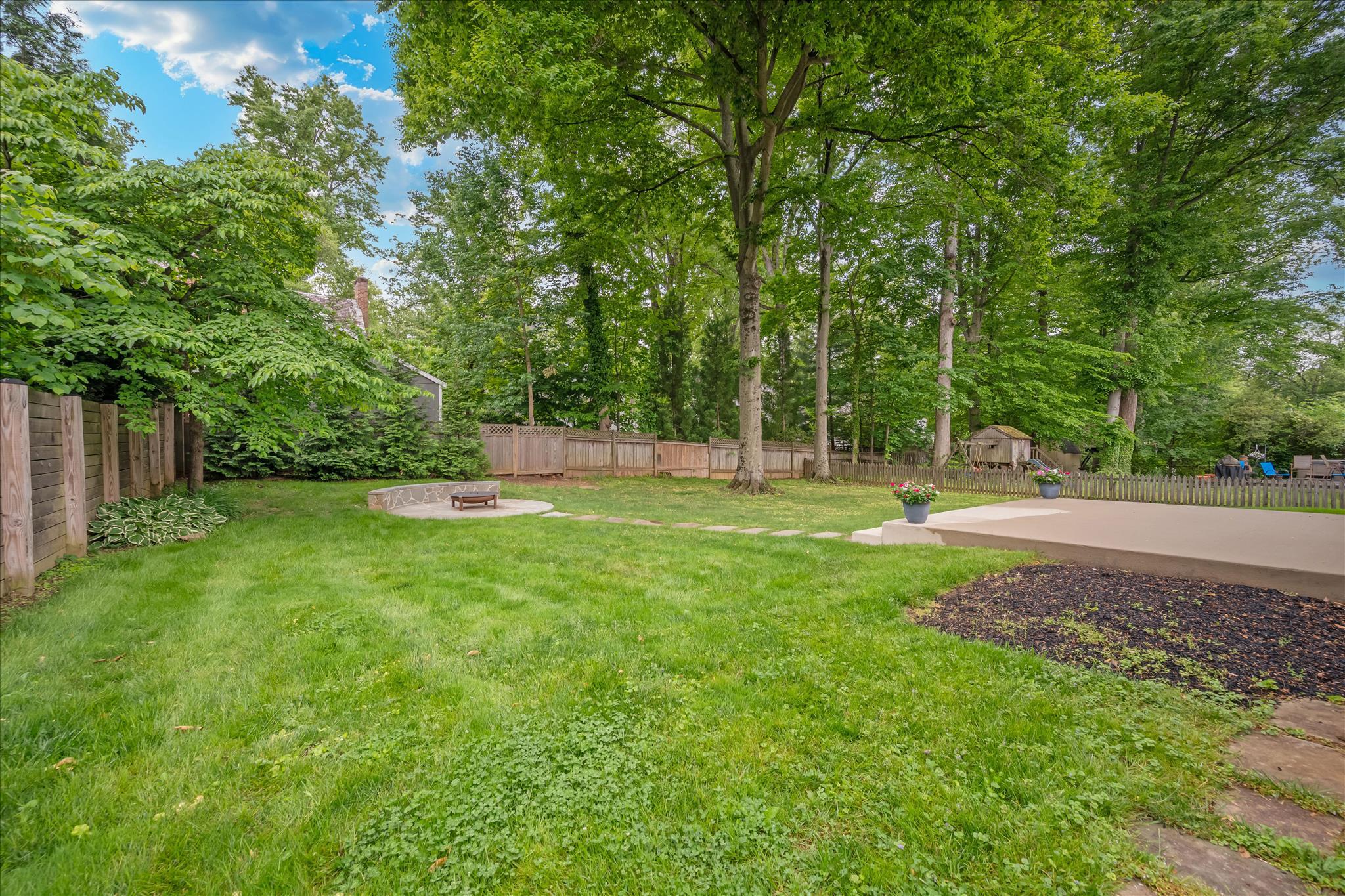 GREENWICH FOREST - Residential