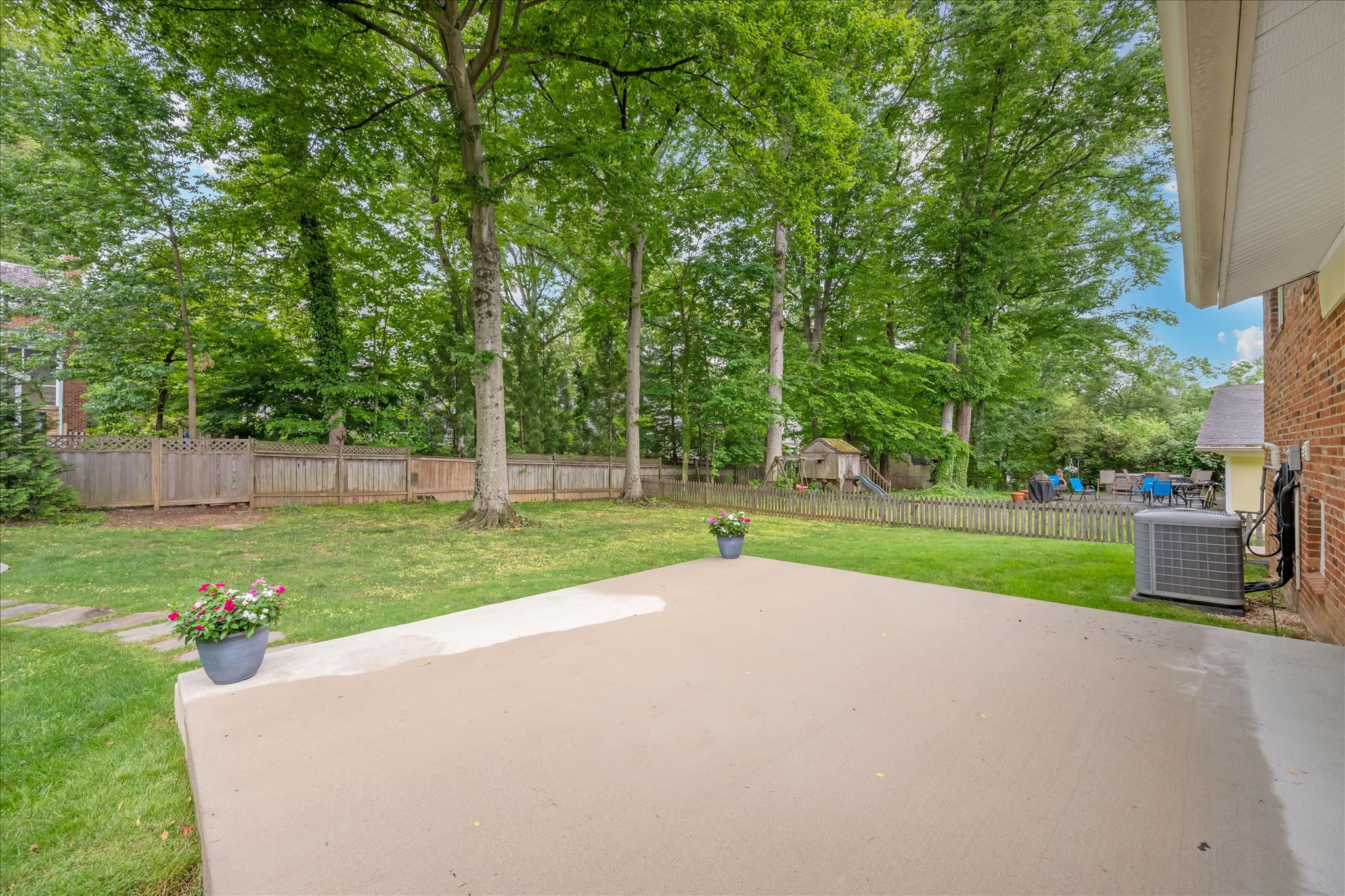 GREENWICH FOREST - Residential
