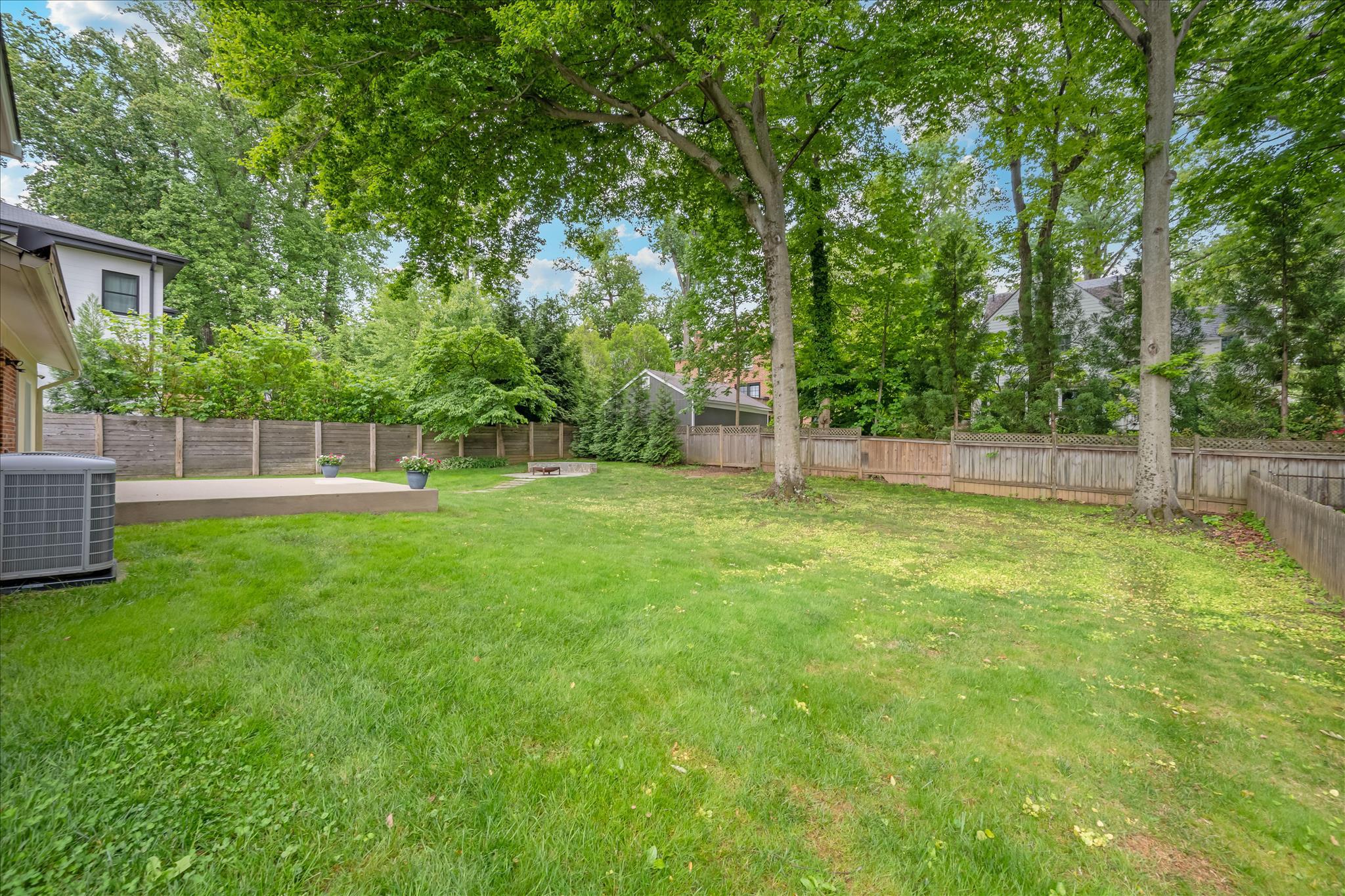 GREENWICH FOREST - Residential