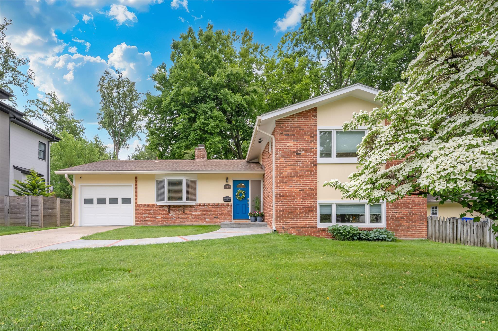 5602 HUNTINGTON PARKWAY