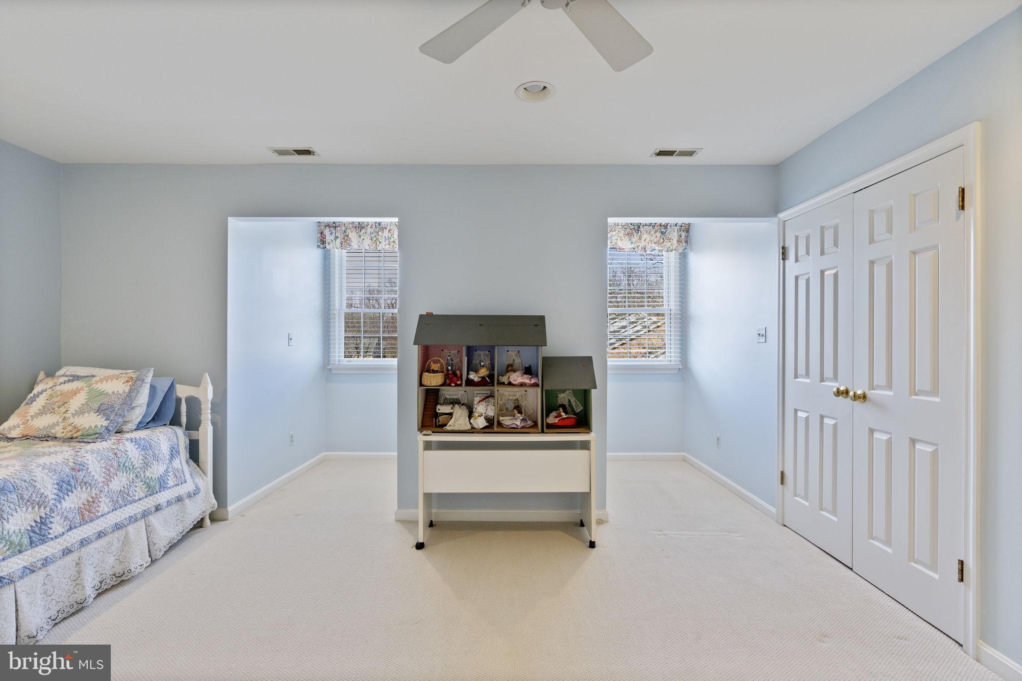 THE MEADOWS OF GREEN SPRING - Residential