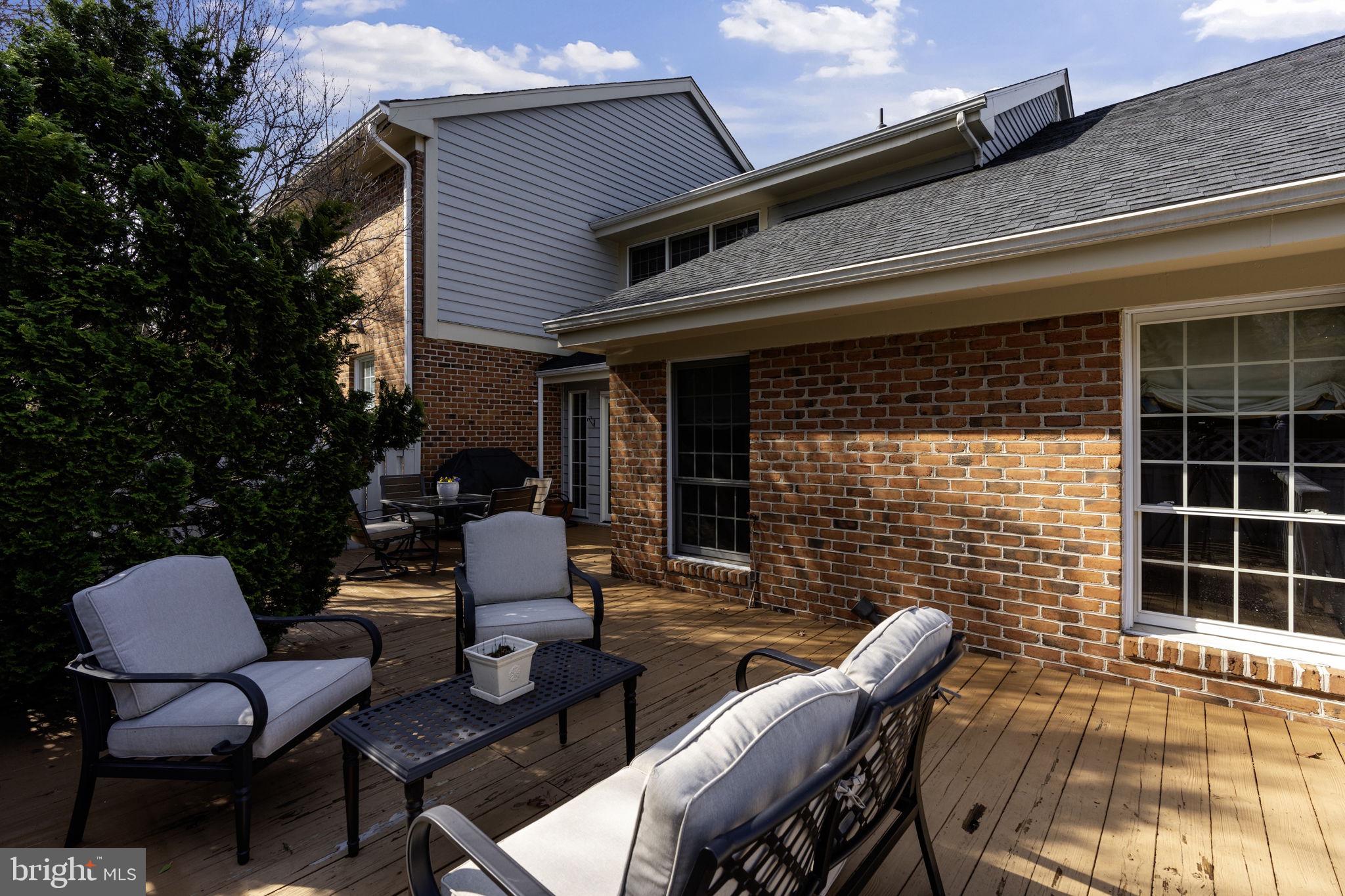 THE MEADOWS OF GREEN SPRING - Residential