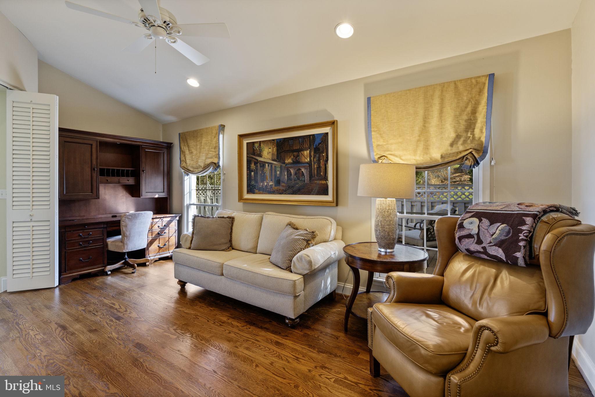 THE MEADOWS OF GREEN SPRING - Residential