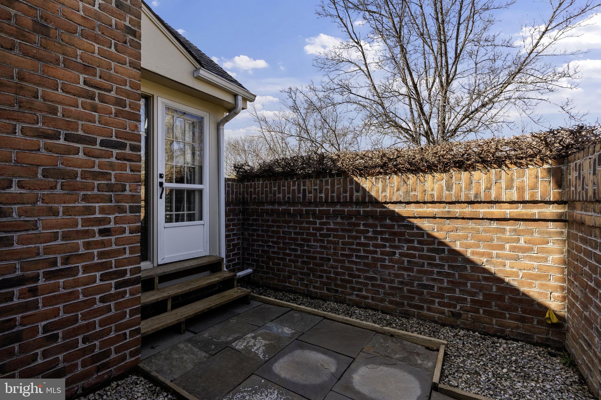 THE MEADOWS OF GREEN SPRING - Residential