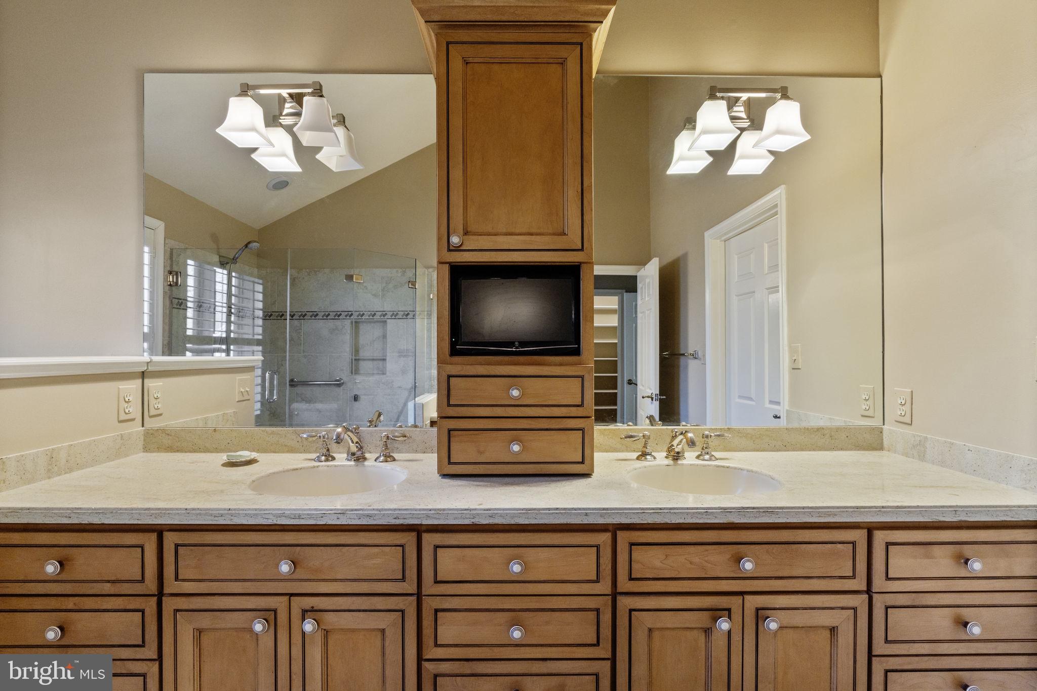 THE MEADOWS OF GREEN SPRING - Residential