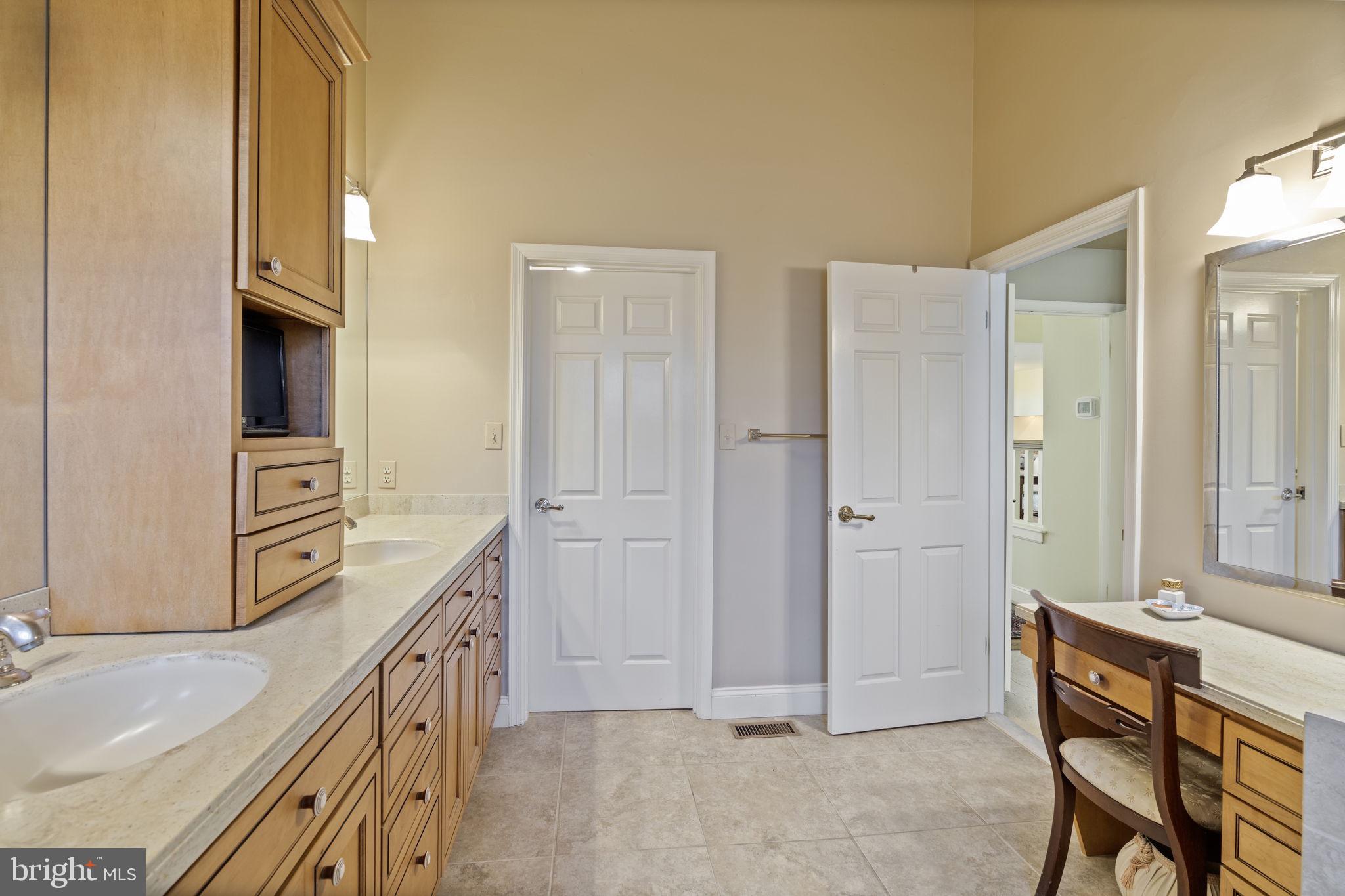 THE MEADOWS OF GREEN SPRING - Residential