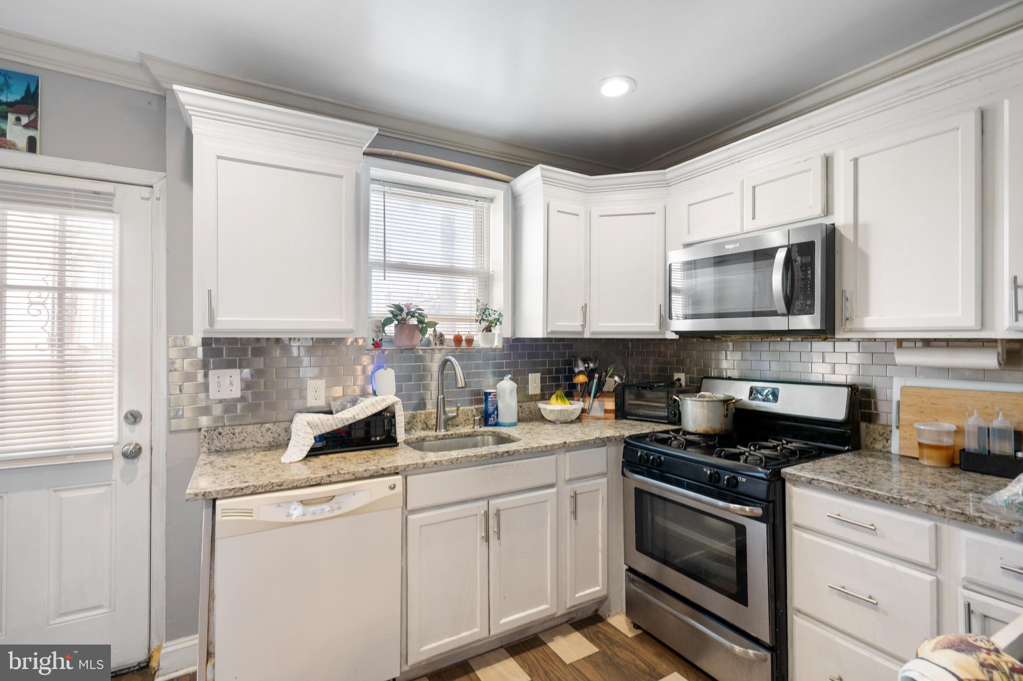 HIGHLANDTOWN - Residential