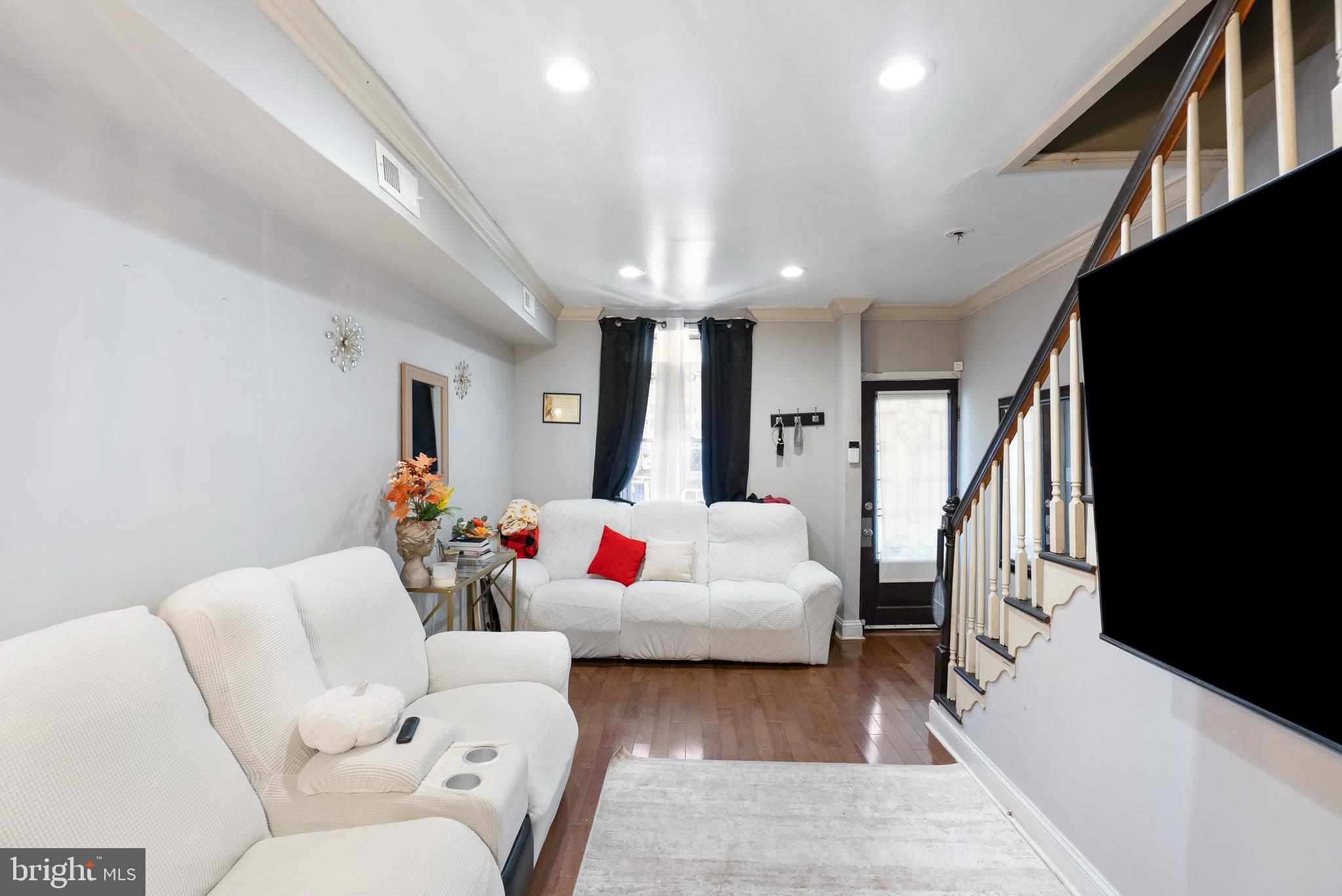 HIGHLANDTOWN - Residential
