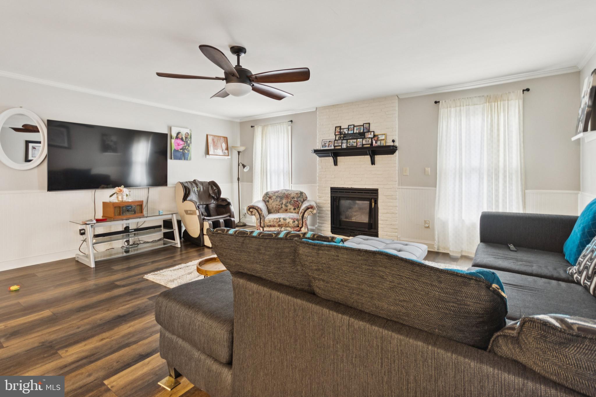 COLECHESTER VILLAGE - Residential