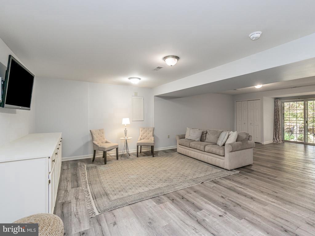 COLECHESTER VILLAGE - Residential