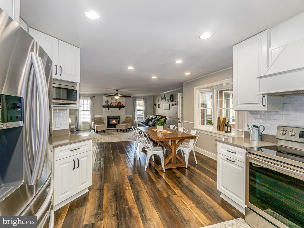 COLECHESTER VILLAGE - Residential