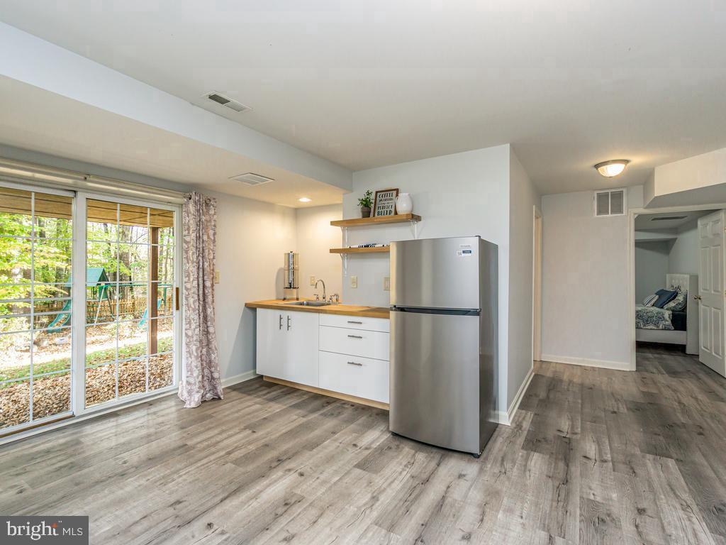 COLECHESTER VILLAGE - Residential