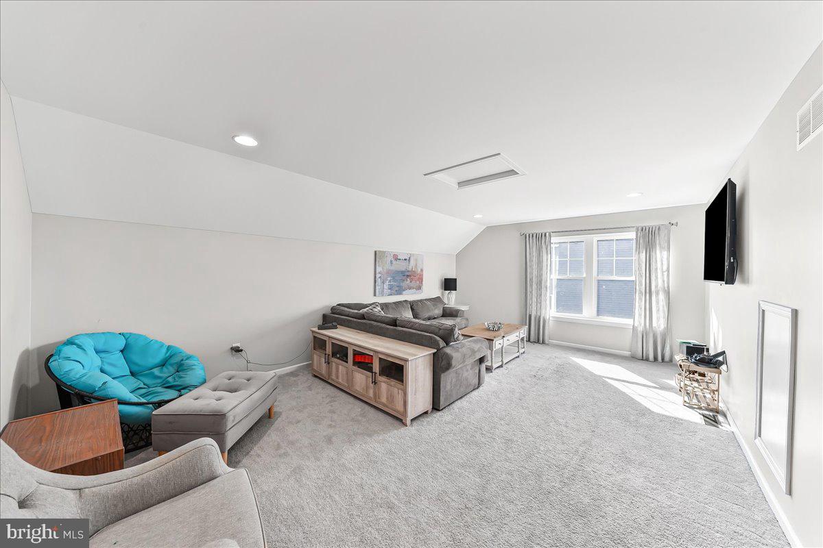 PINE VIEW ESTATES - Residential