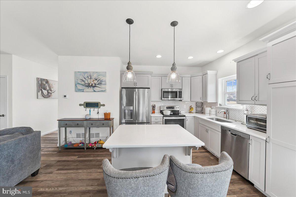 PINE VIEW ESTATES - Residential