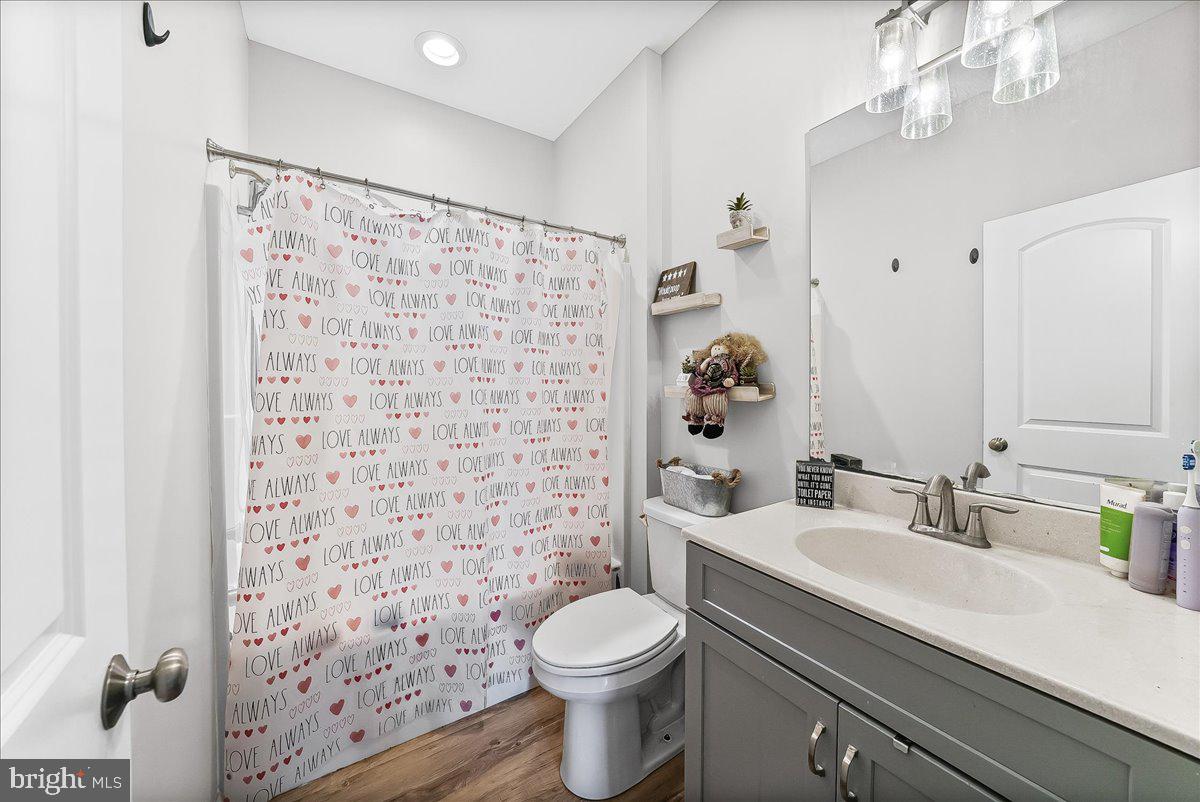 PINE VIEW ESTATES - Residential