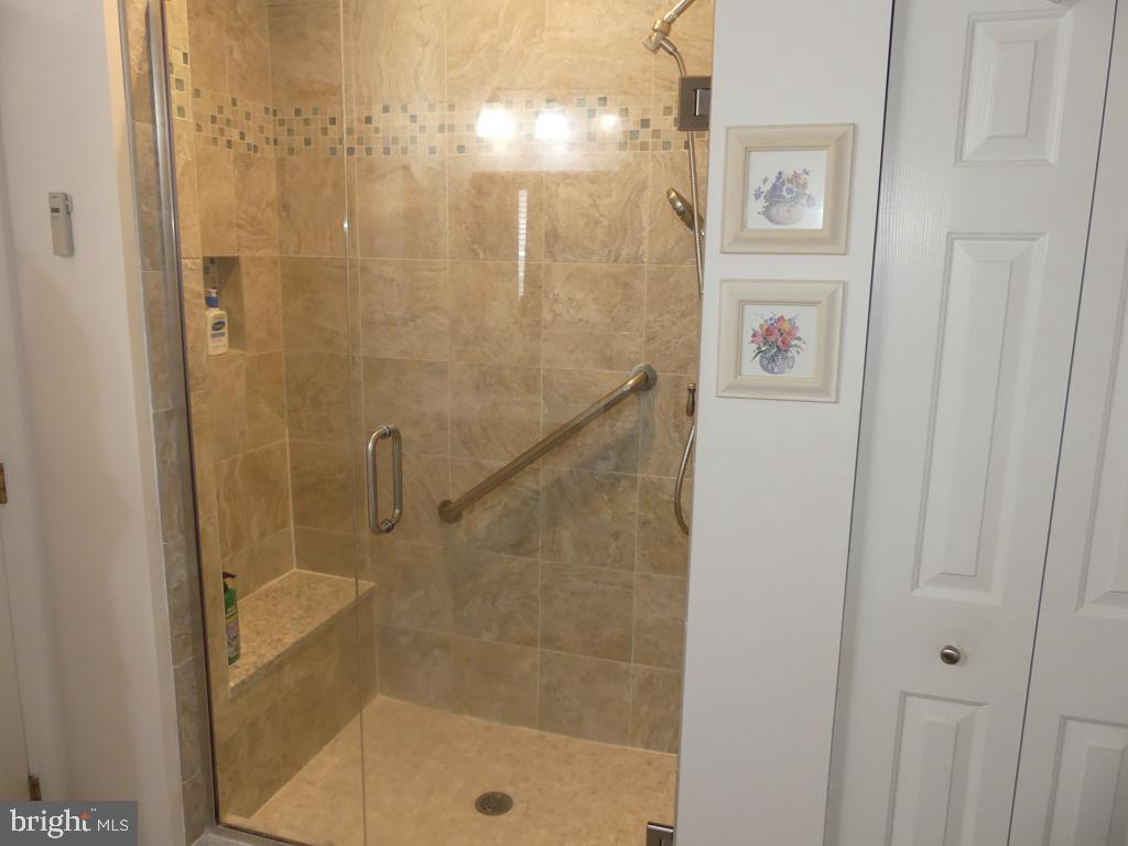 KINGS CROSSING - Residential