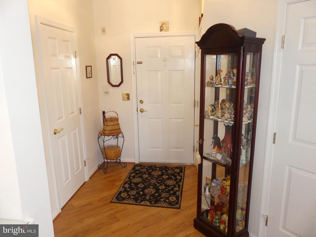 207 3A KINGS CROSSING CIRCLE 81