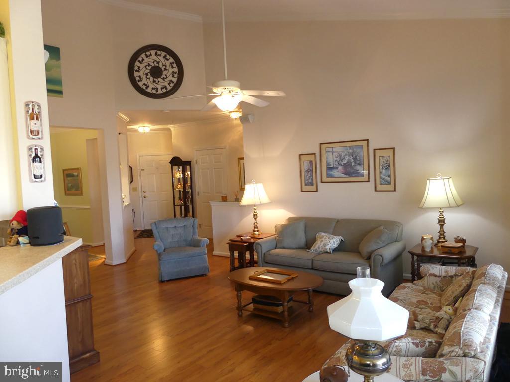 KINGS CROSSING - Residential