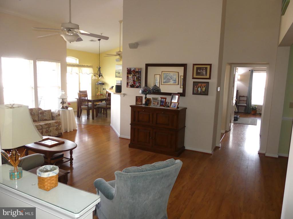 KINGS CROSSING - Residential