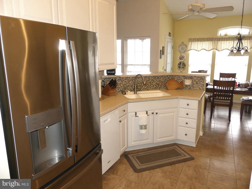 207 3A KINGS CROSSING CIRCLE 81