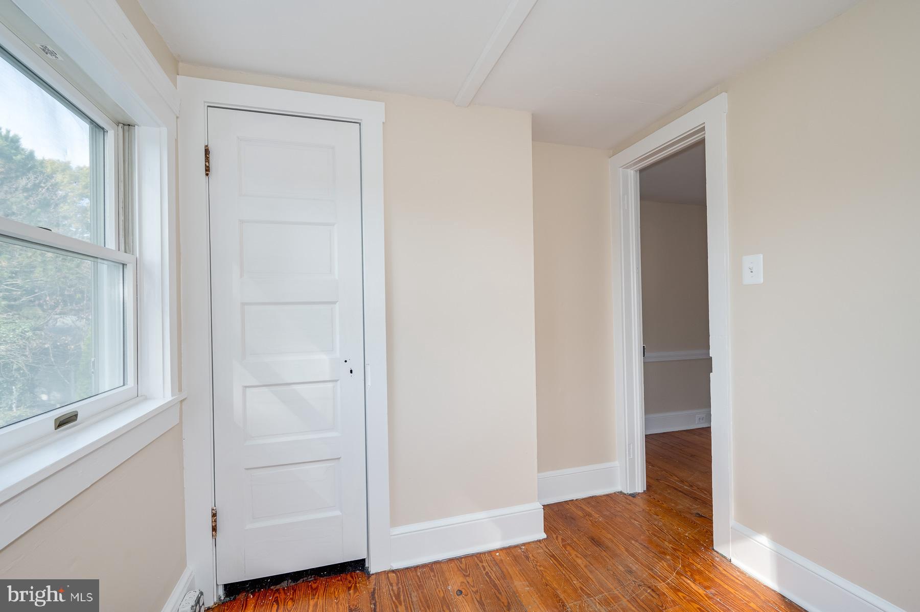 CHARLES TOWN CORPORATION - Residential Lease