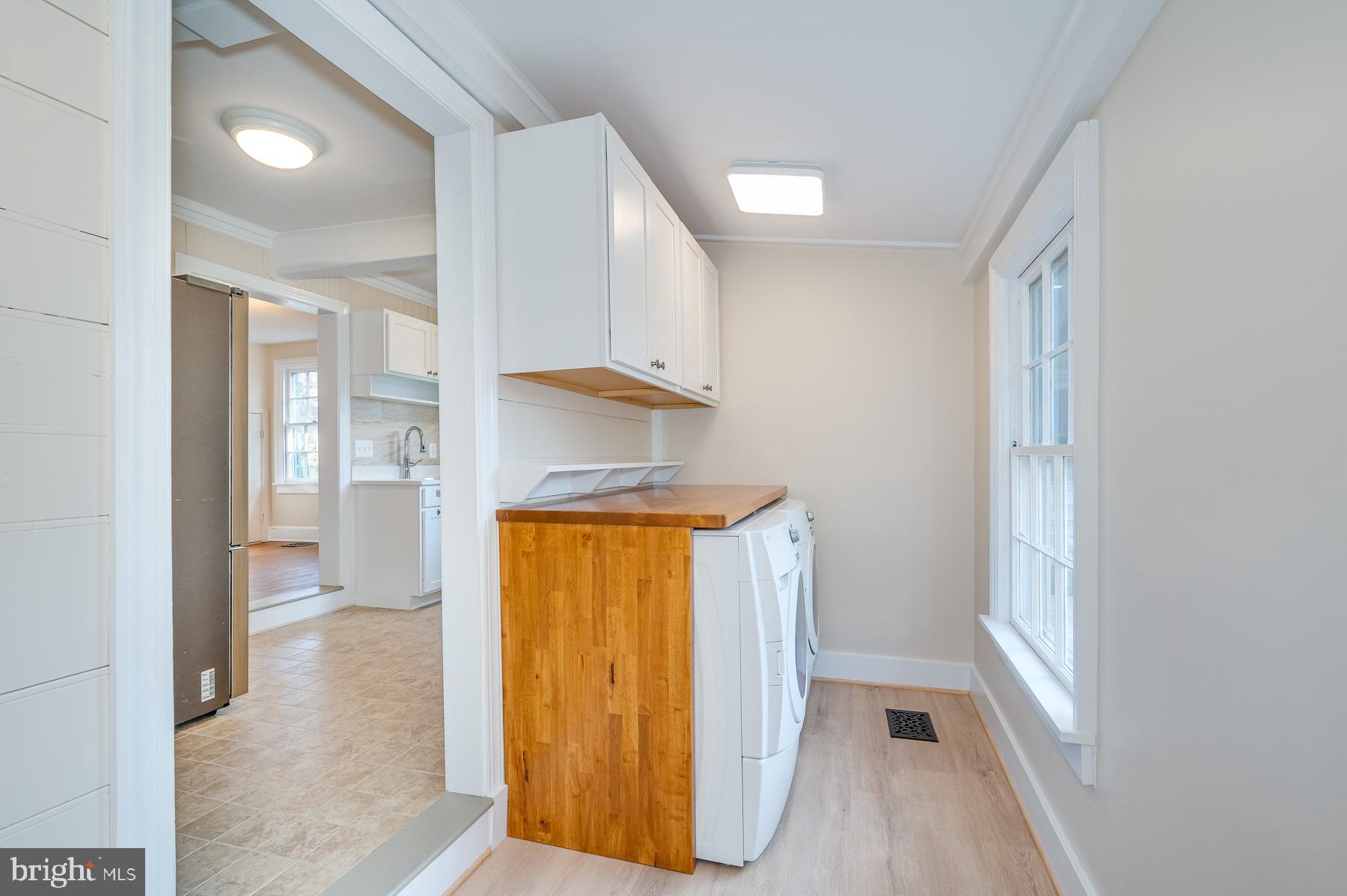 CHARLES TOWN CORPORATION - Residential Lease