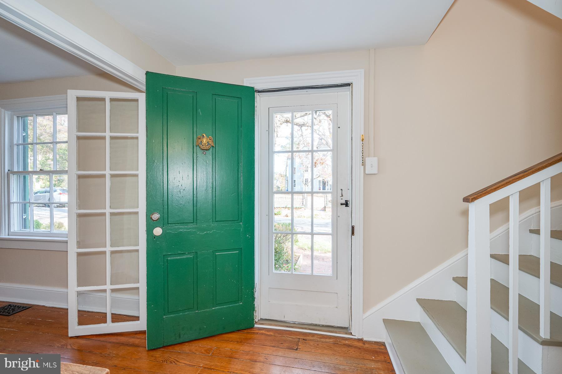 CHARLES TOWN CORPORATION - Residential Lease