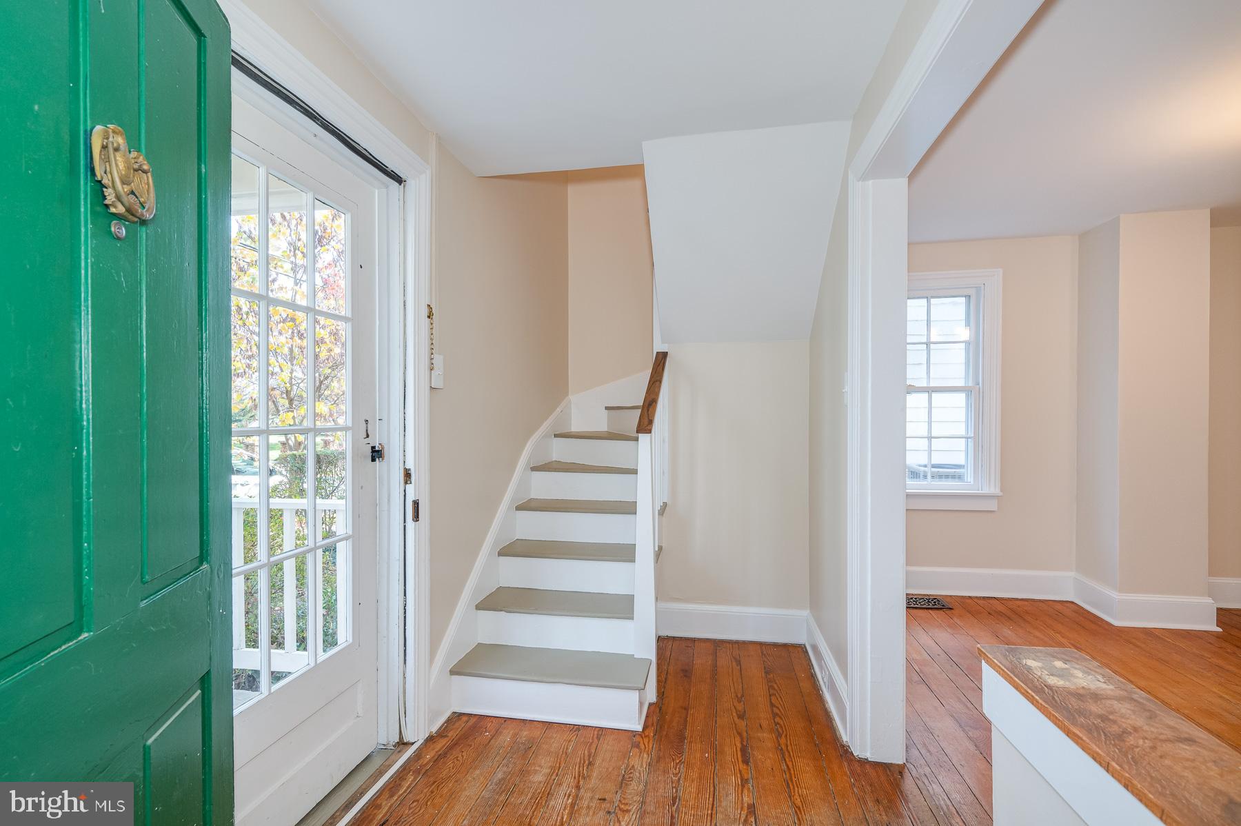 CHARLES TOWN CORPORATION - Residential Lease