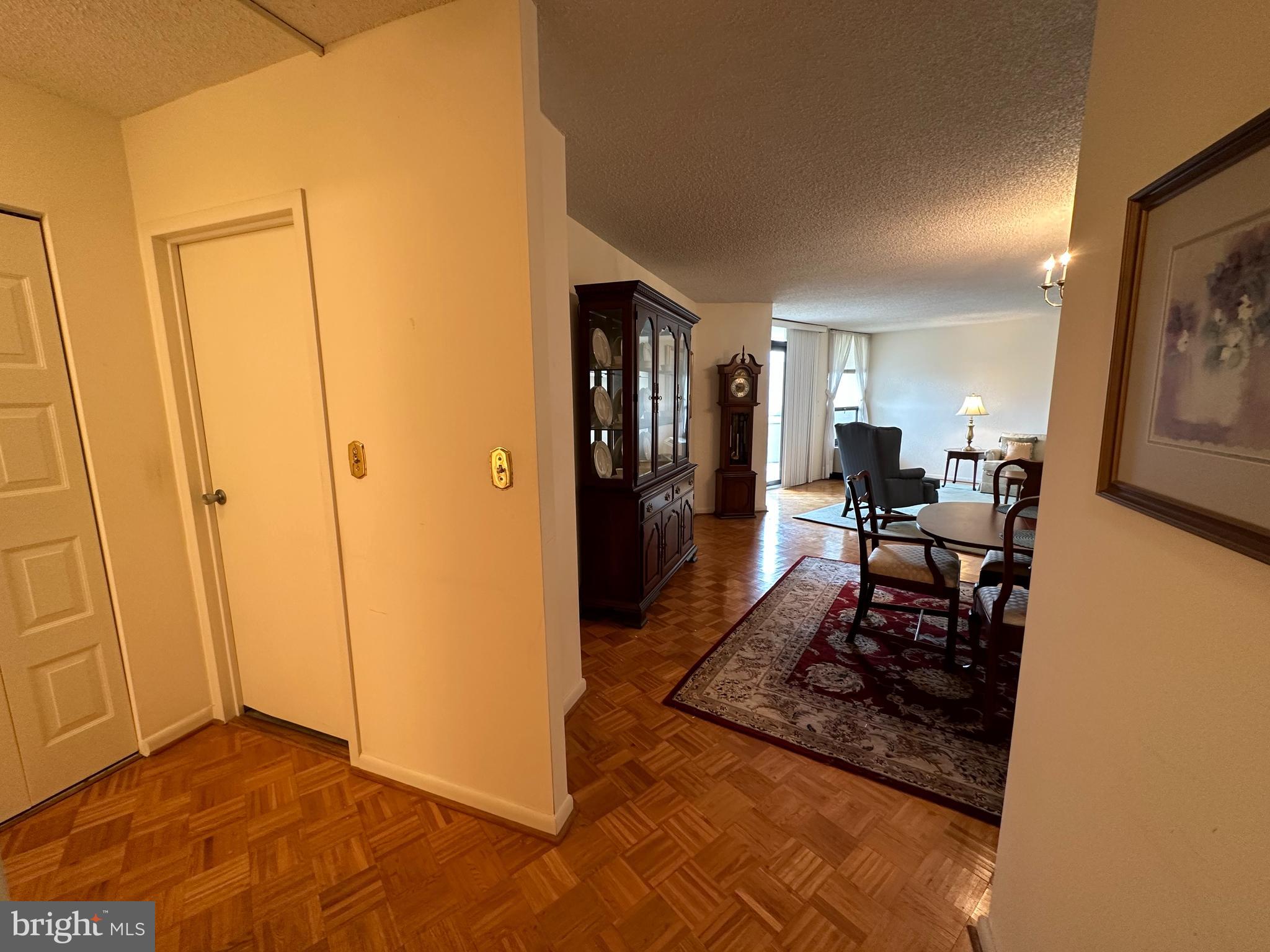 THE RIDGELY - Residential