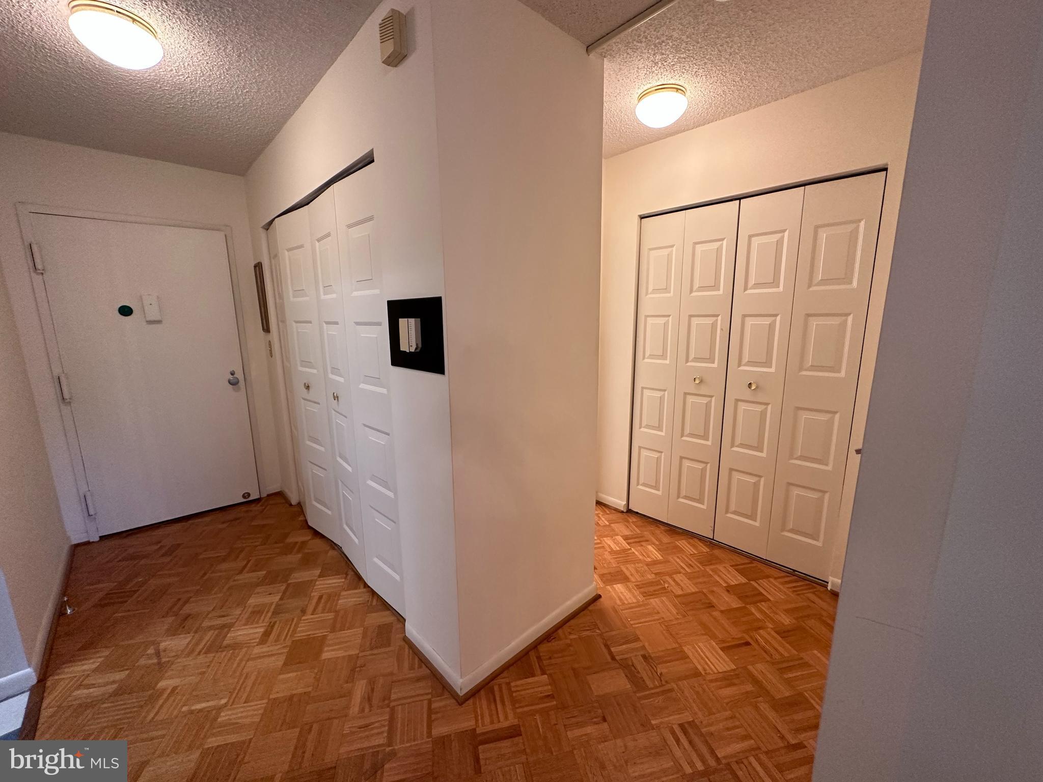 THE RIDGELY - Residential