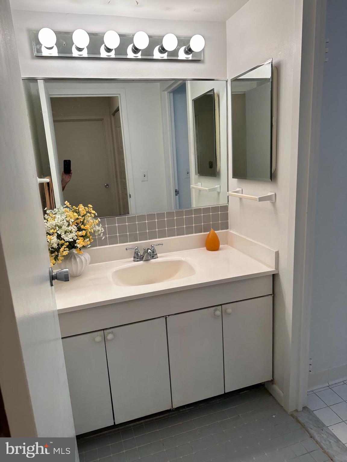 THE RIDGELY - Residential