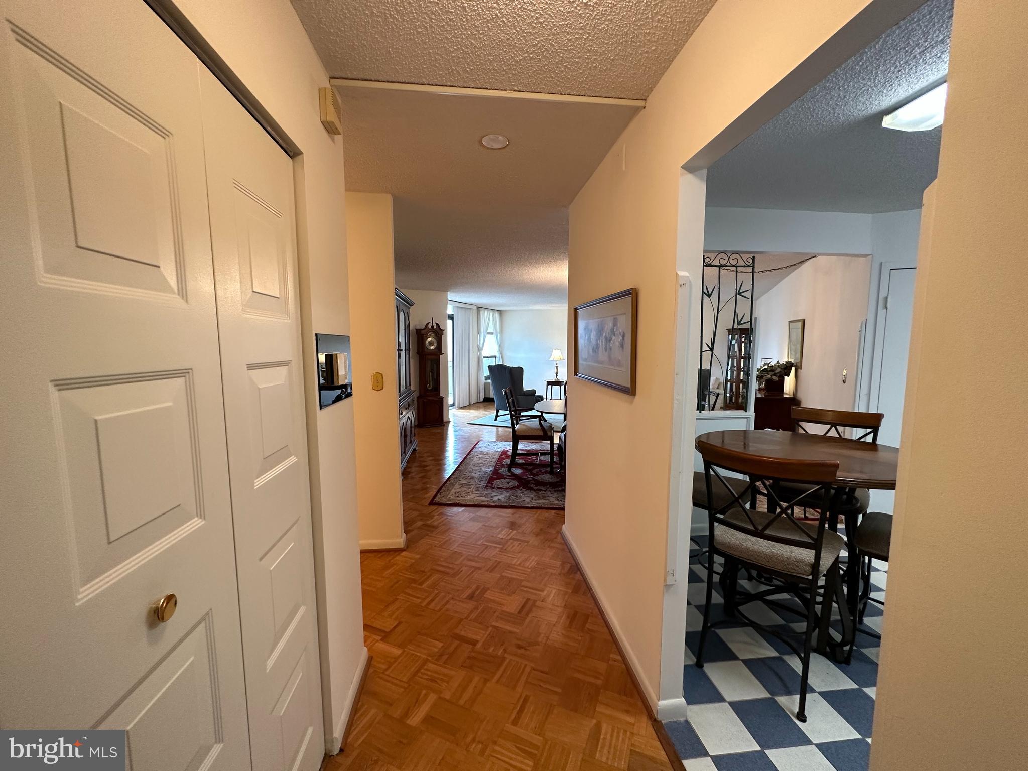 THE RIDGELY - Residential