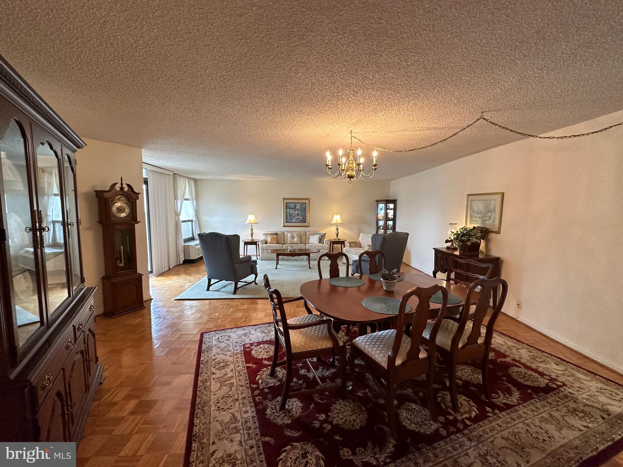 THE RIDGELY - Residential