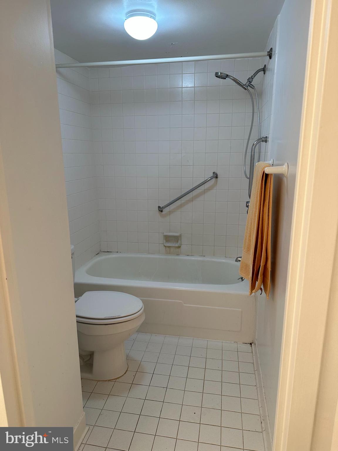 THE RIDGELY - Residential