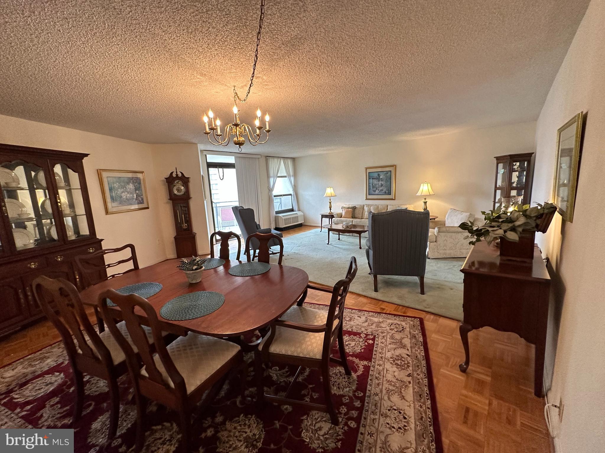 THE RIDGELY - Residential