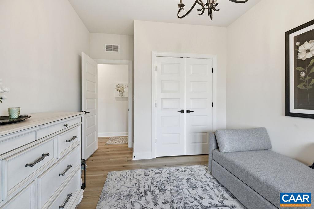 SPRING CREEK - Residential