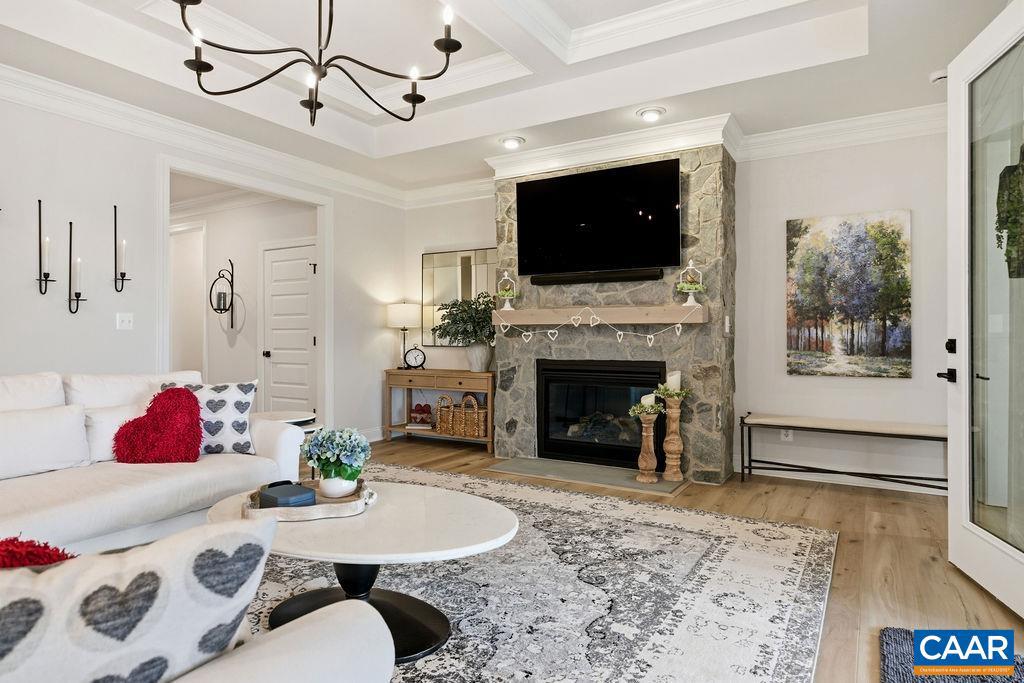 SPRING CREEK - Residential