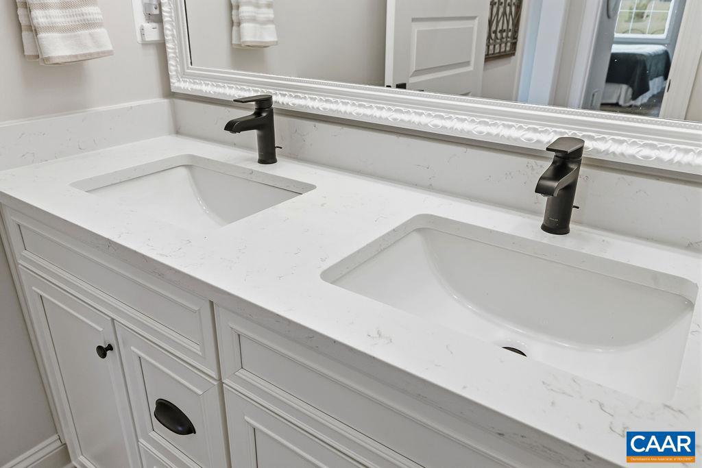 SPRING CREEK - Residential