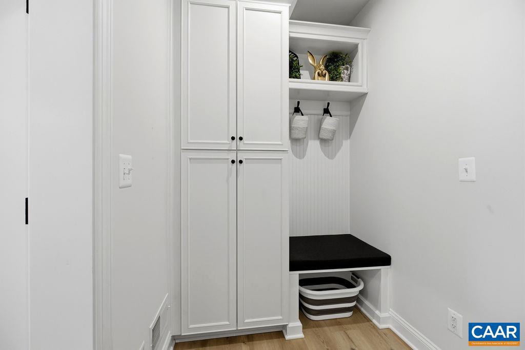 SPRING CREEK - Residential