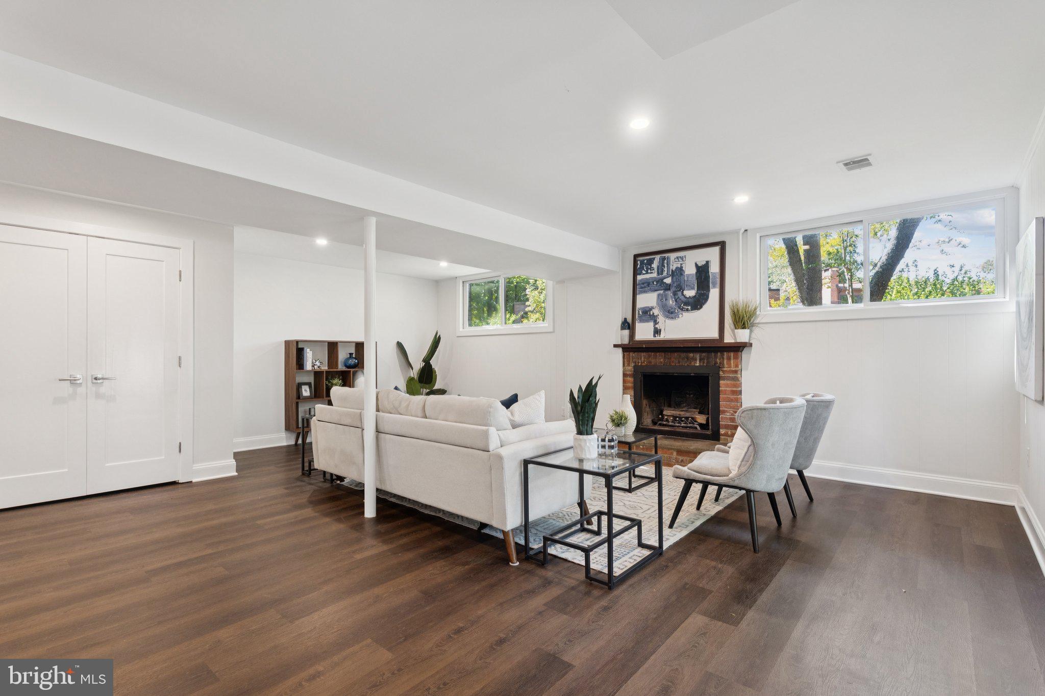 NORTH BETHESDA - Residential